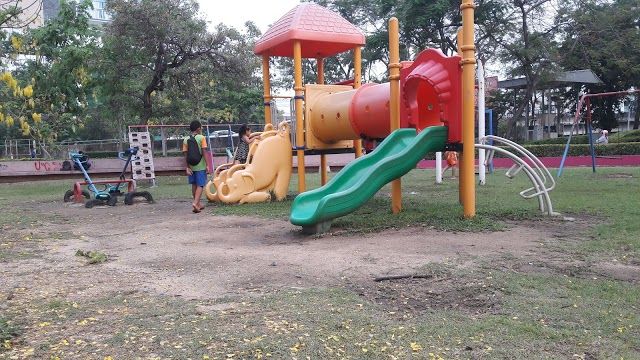 Somdet Saranrat Maneerom Public Park